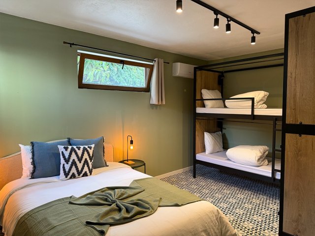 Walk In Hostel Faro Airport, Room Z - Private