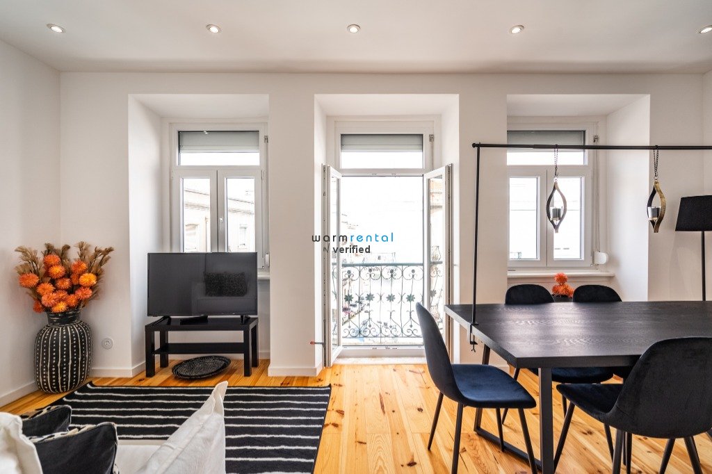 A closer look at Luxury Penthouse For Rent With Turmeric Therapy Room