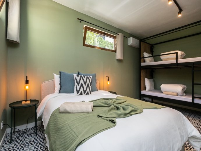 Walk In Hostel Faro Airport, Room Z - Private
